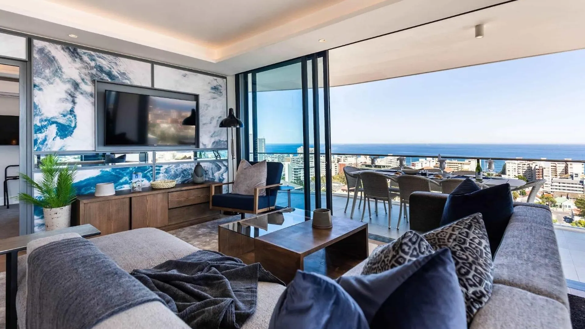 Attique Vue Apartment Cape Town